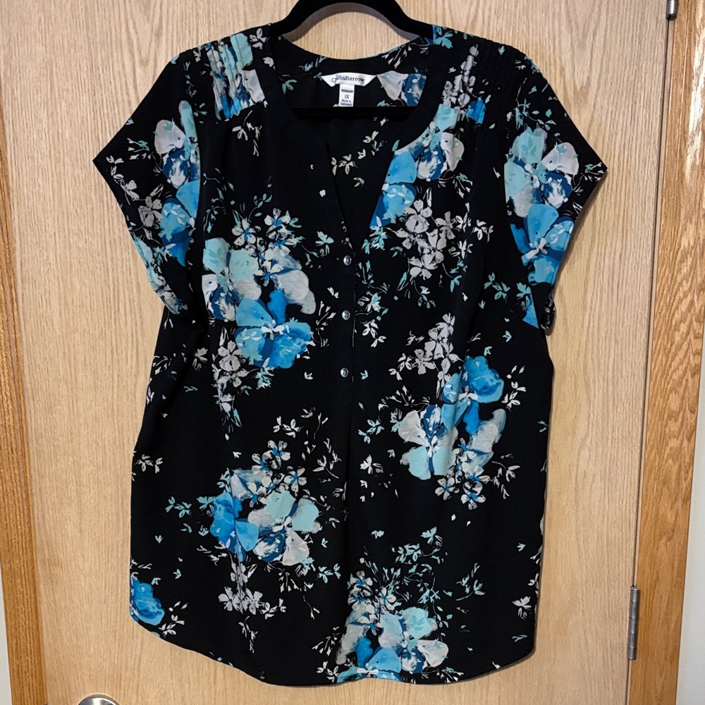 Croft & Barrow Black and Blue Floral Blouse